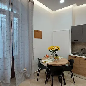 appartamento-il-girasole.taorminaitalyhotels.com/